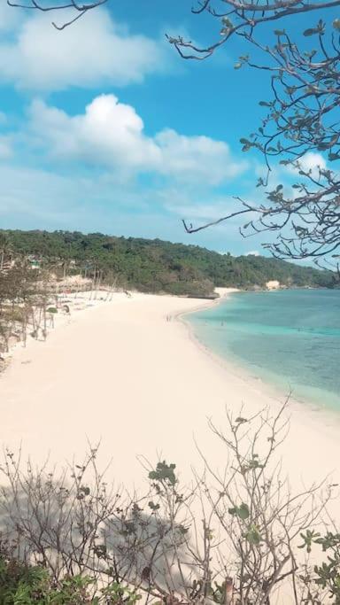 Modern Tropical Luxe Apartment - Boracay Newcoast Yapak Ngoại thất bức ảnh