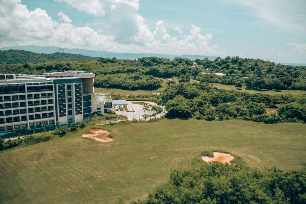 Modern Tropical Luxe Apartment - Boracay Newcoast Yapak Ngoại thất bức ảnh
